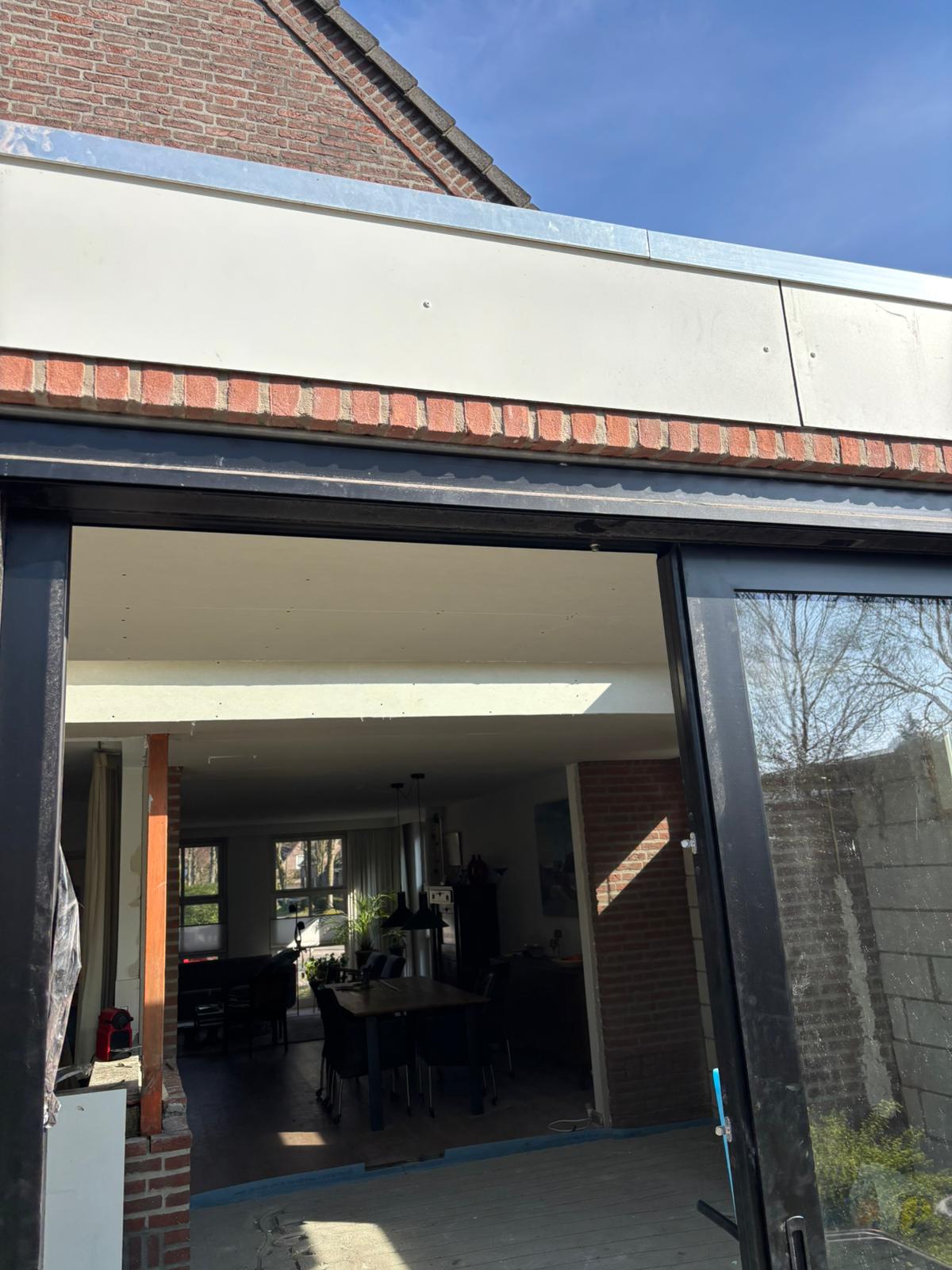 Sliding door installed at extension